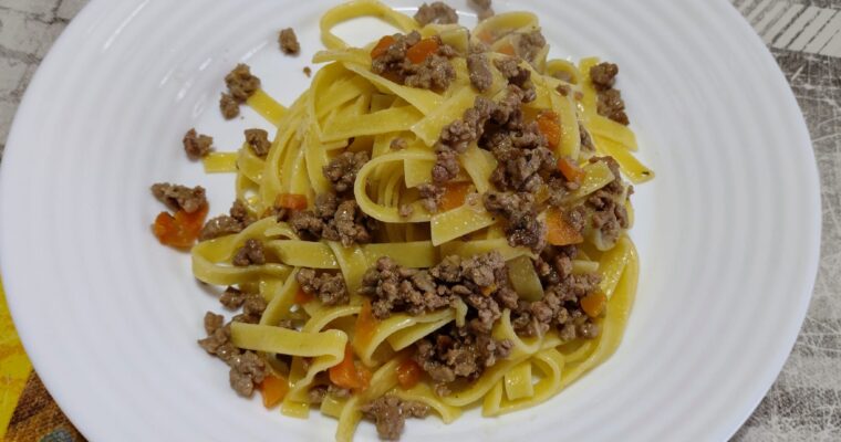 Tagliatelle al ragù bianco